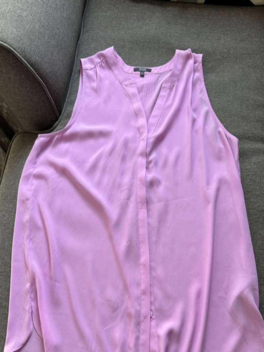 NYDJ sleeveless A-line Hi-Lo blouse (M)